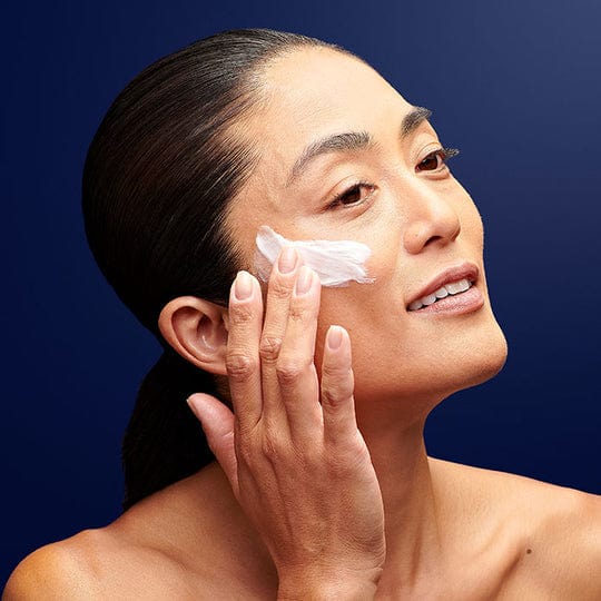 Frankincense Intense - applying the cream to your face - Neal's Yard Remedies